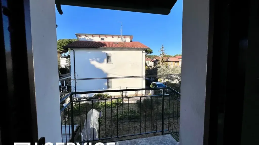 Balcon - Three-Bedroom Apartment with Balcony in Cervia