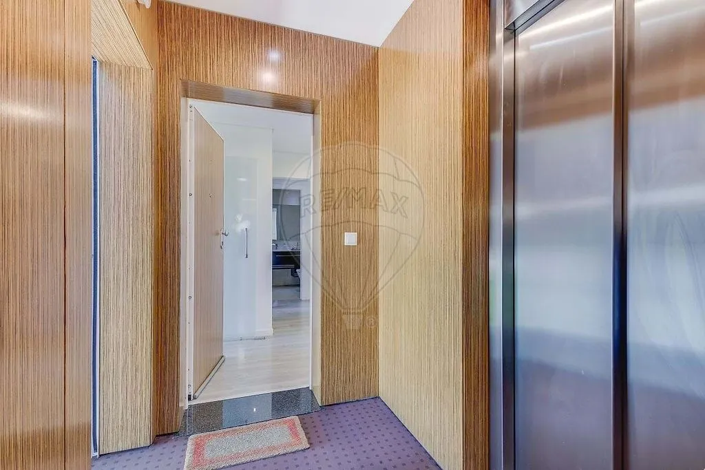 Esik - Luxury Flat in Charneca de Caparica