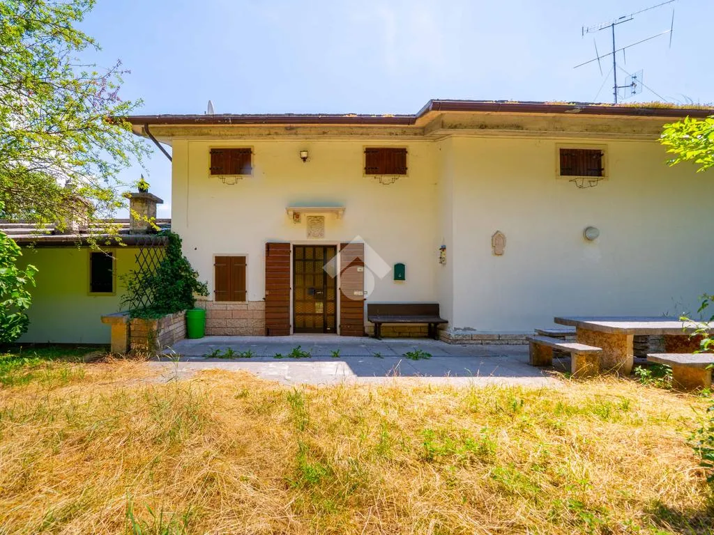 Välivaade - Trifamiliare with Garden in Erbezzo
