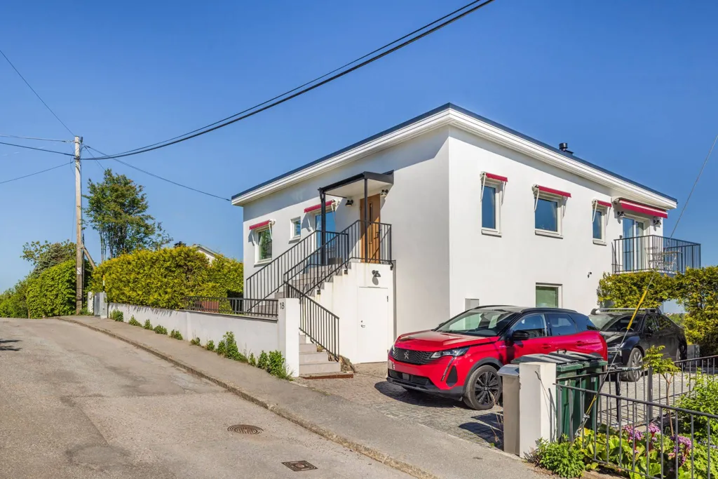 Exterior - Modern Apartment with Mälaren View in Mälarhöjden