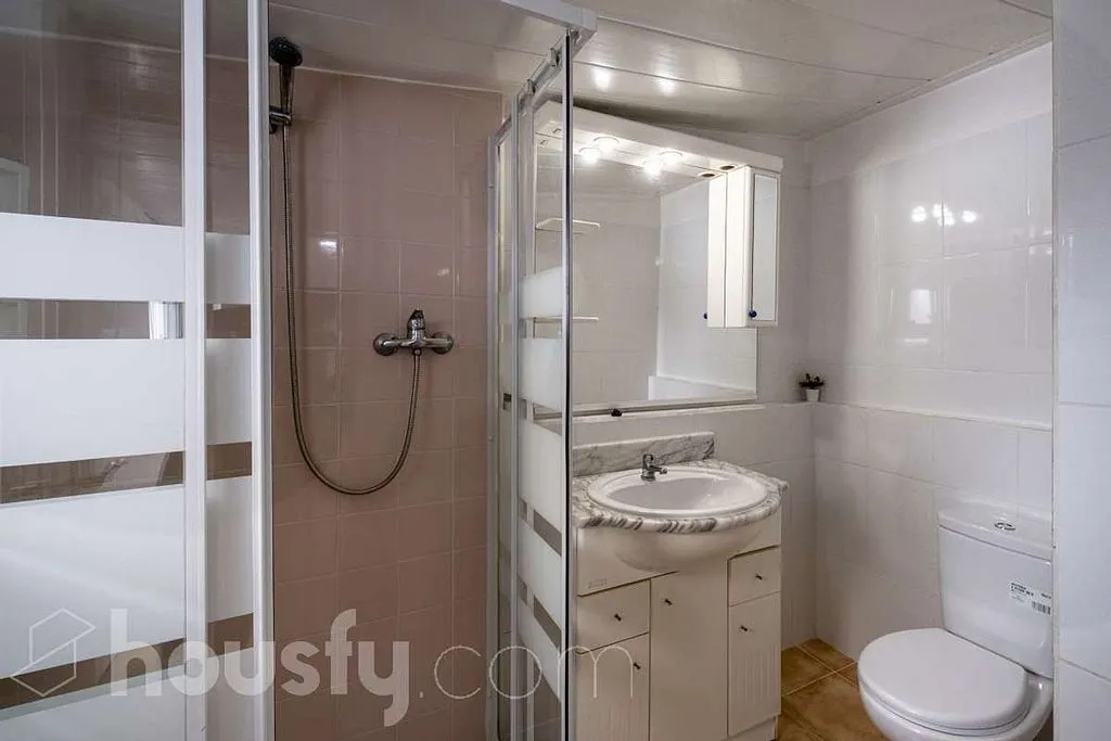 Salles de bain - Apartment with Terrace in Ca n'Anglada, Terrassa