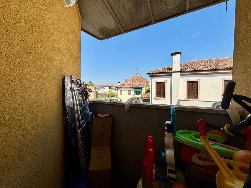 Balcon - Central Bilocale with Balcony in Monselice