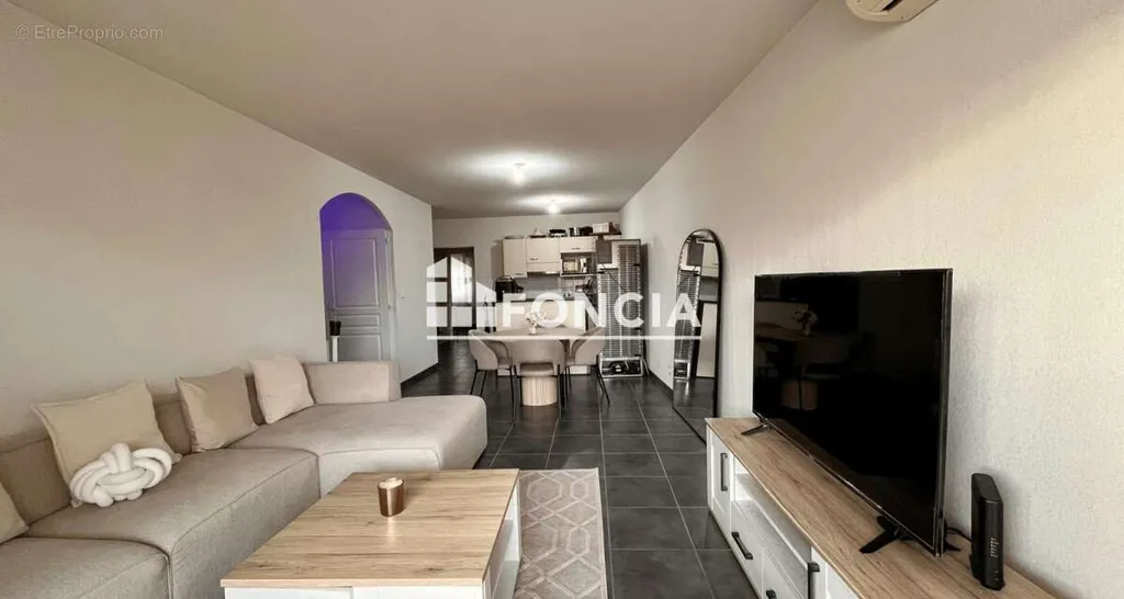 Séjour - Appartement avec Terrasse et Parking Près de la Gare