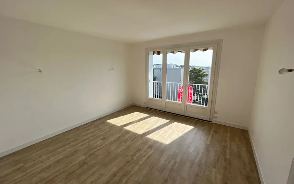 Pièces - Appartement T3 avec Balcon à Limoges