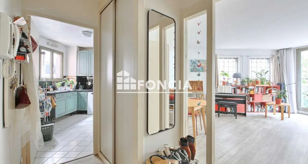 Cuisine - Studio Transformable en 2P avec Balcon à Tram Jean Moulin