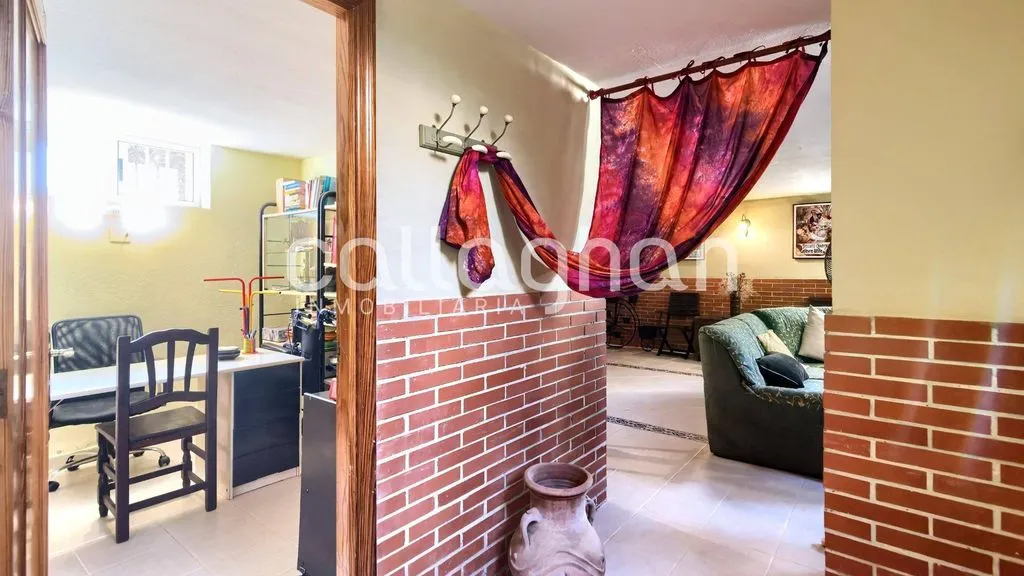 Living Room - Luxury Detached House with Pool in Paterna