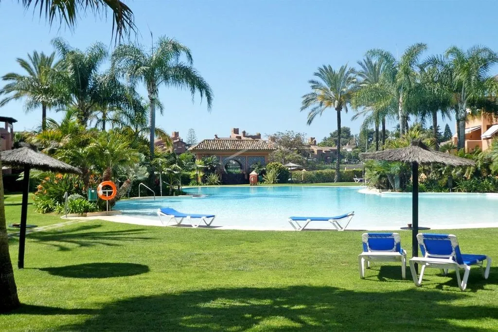 Piscine - Duplex Penthouse with Pool in Guadalmina