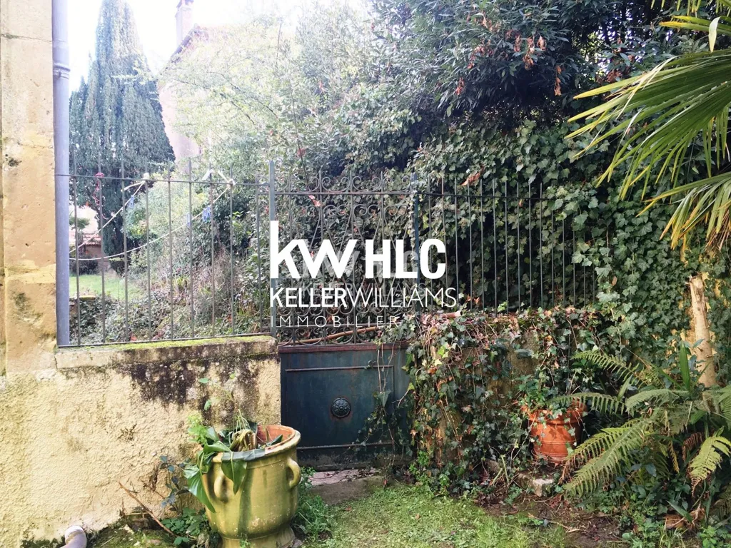 Aed - City House with Garden in Mirande