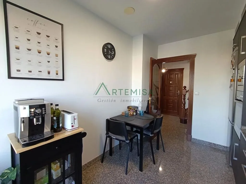 Cuisine - Duplex with Balcony in Alto del Castaño