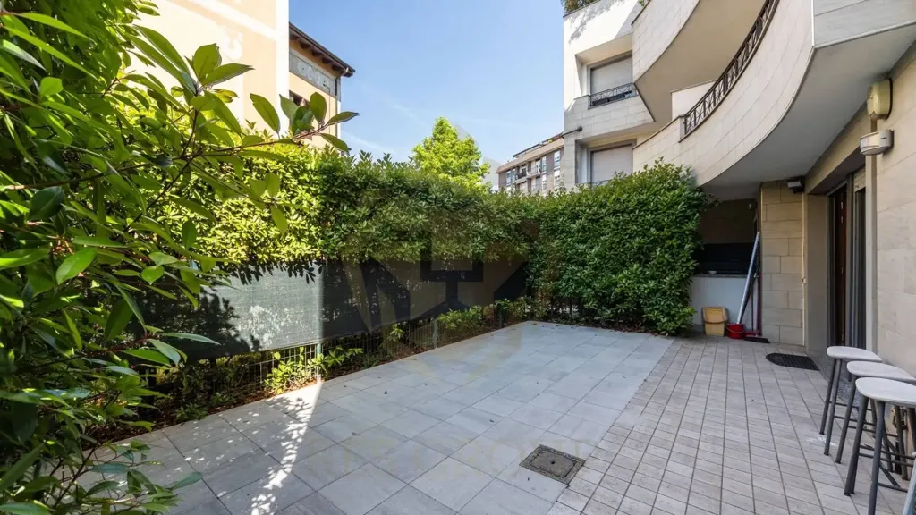 Terrass - Modern Flat with Private Garden in Monza