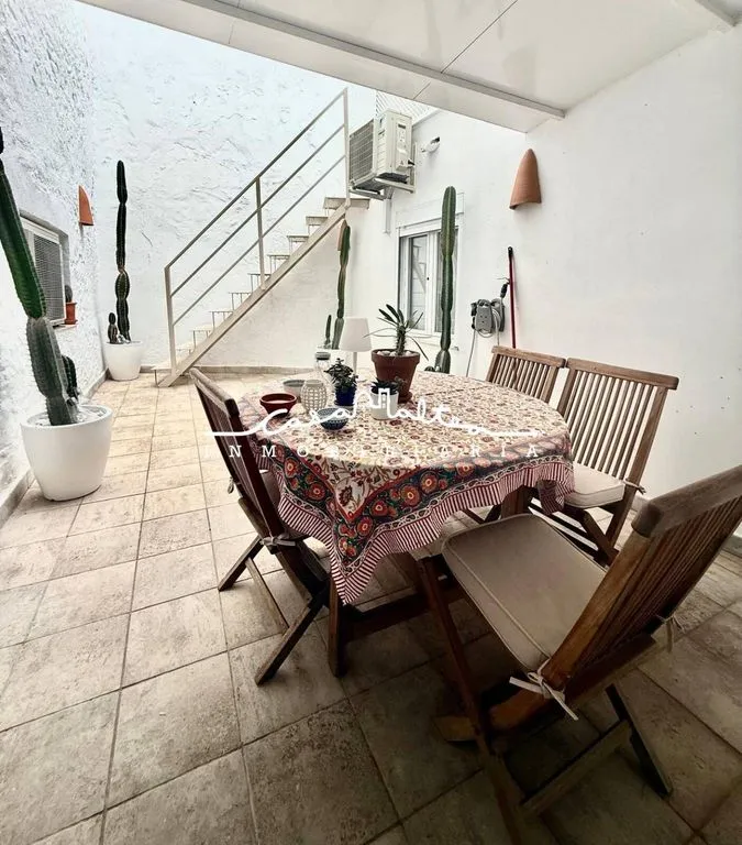 Aed - Beachfront Apartment with Terraces in Altea
