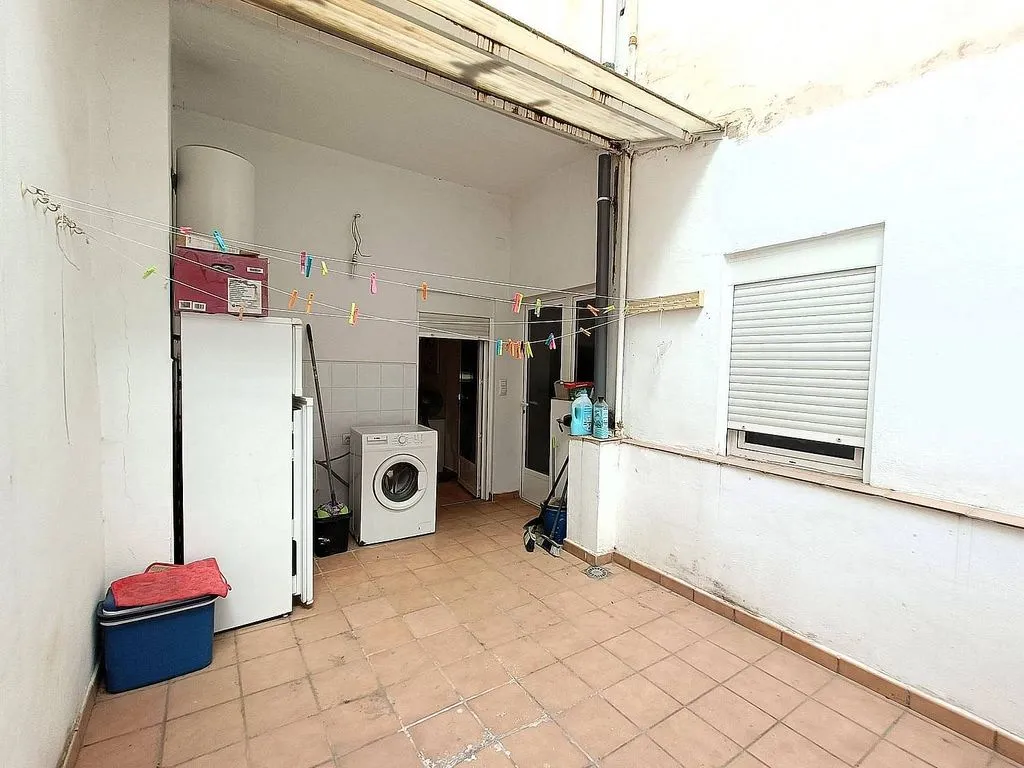 Lavanderia - Furnished Flat with Patio in Florida Alta