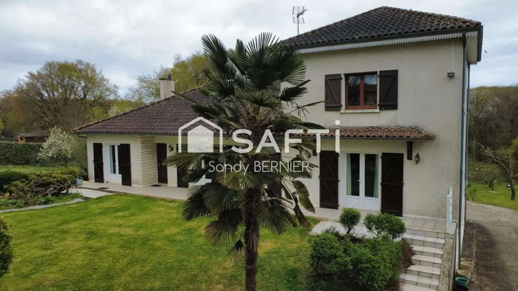 Esterno - Villa with Studio and Forest Access in Nouaille-Maupertuis