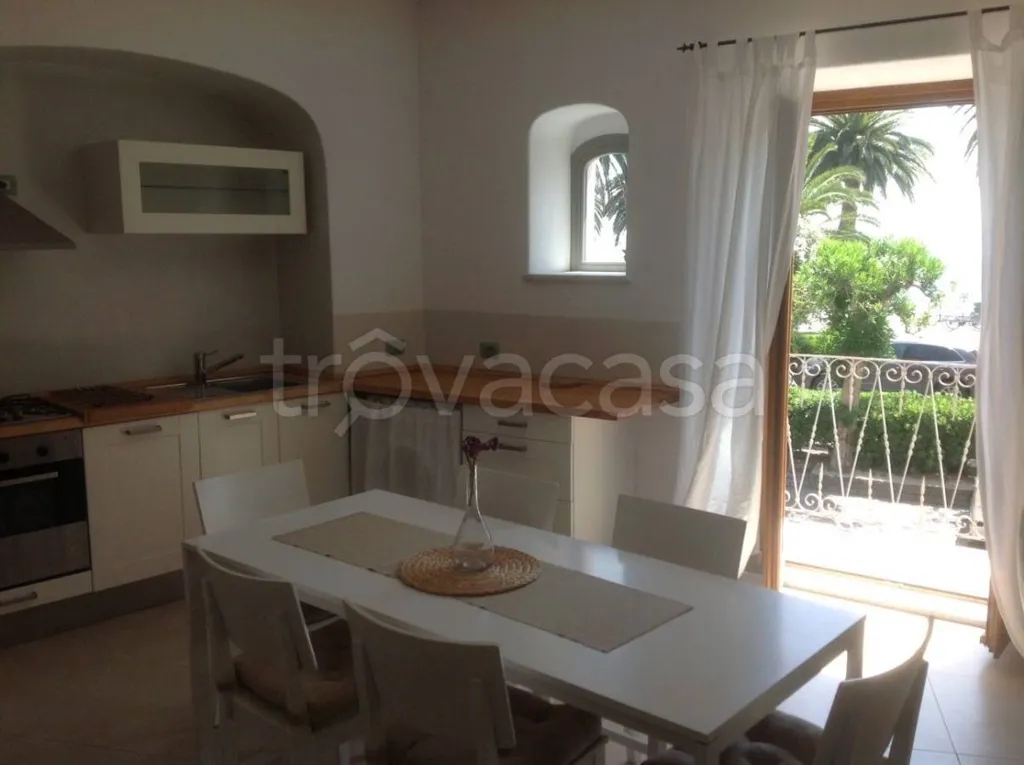 Söögituba - Rented Seafront Apartment in Noli