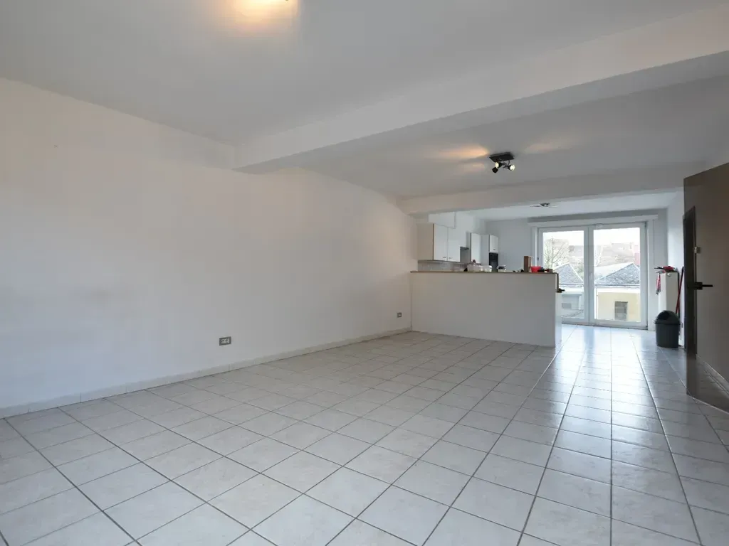 Salón - Ready-to-Move Apartment with Garage in Menen