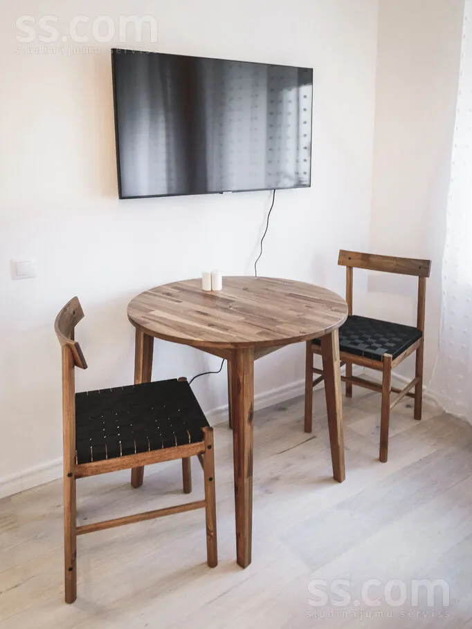 Söögituba - Renovated Apartment with Balcony in Riga Centre