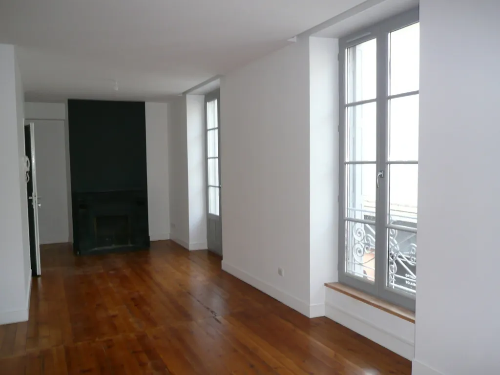 Pièces - Appartement de Ville avec Terrasse à Cognac