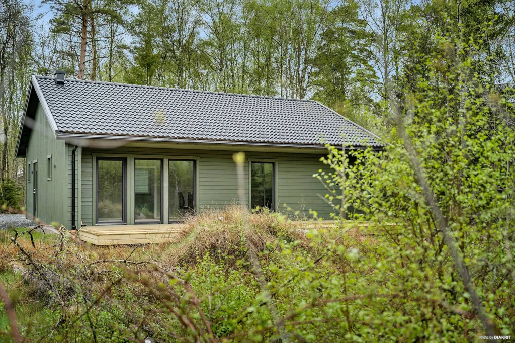 Välivaade - Contemporary Villa with Garden in Ljung