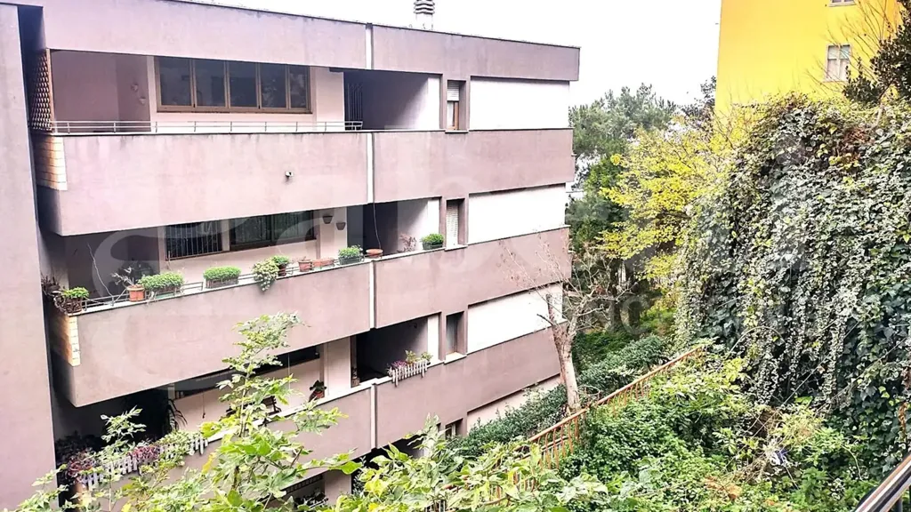 Rõdu - Rear-Facing Apartment with Terrace in Chieti