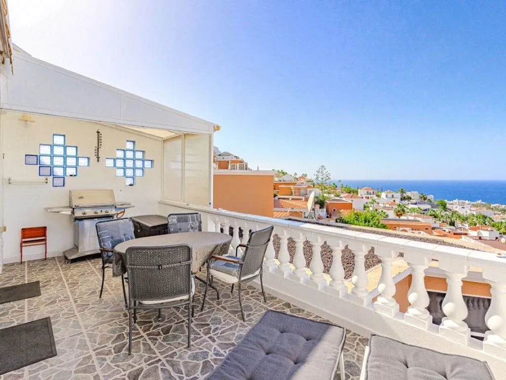 Terrasse - Luxury Villa with Ocean Views in Adeje