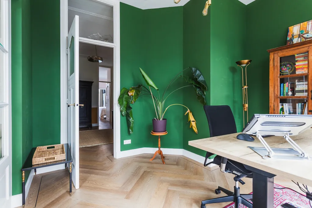 Kabinet - Renovated Upper-Floor Apartment in Duinoord
