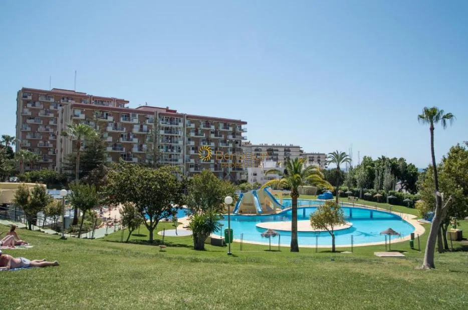 Piscine - Refurbished Studio with Sea View in Benalmádena