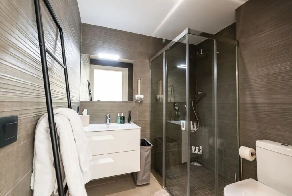 Bagni - Luxury Villa with Pool in Benahavís