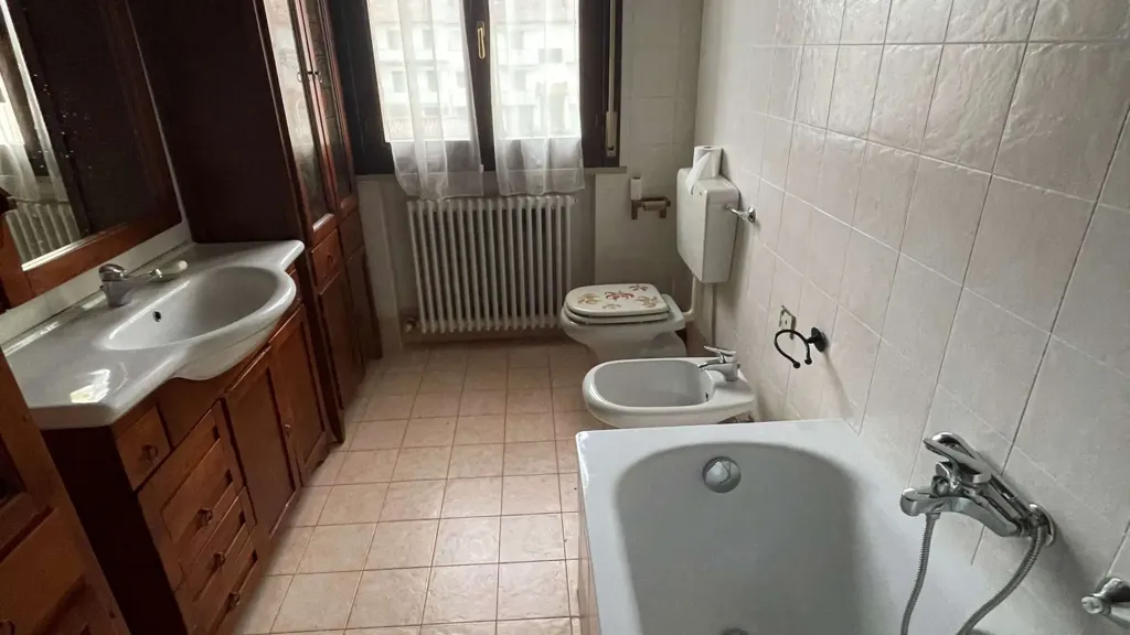 Salles de bain - Apartment with Terrace in Sarzana