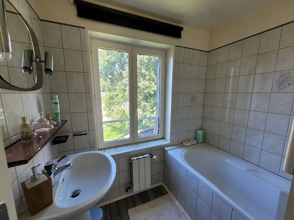 Salles de bain - Maison avec Jardin et Sans Vis-à-vis à Le Pecq