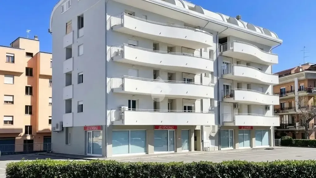 Välivaade - Modern Apartment with Balcony in Central Vasto