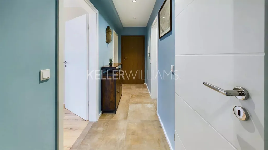 Entrée - Appartement meublé avec 2 balcons à Rollingen - Mersch