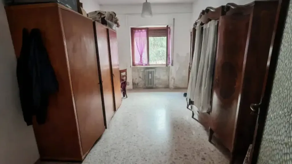 Bedrooms - Apartment with Balcony in High Street, Benevento