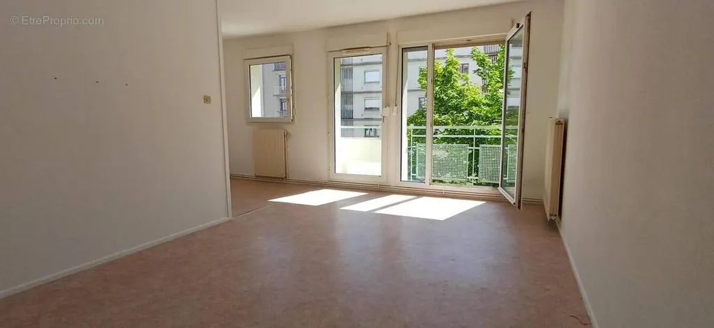 Stanze - Traversant Apartment with Balcony in Nancy