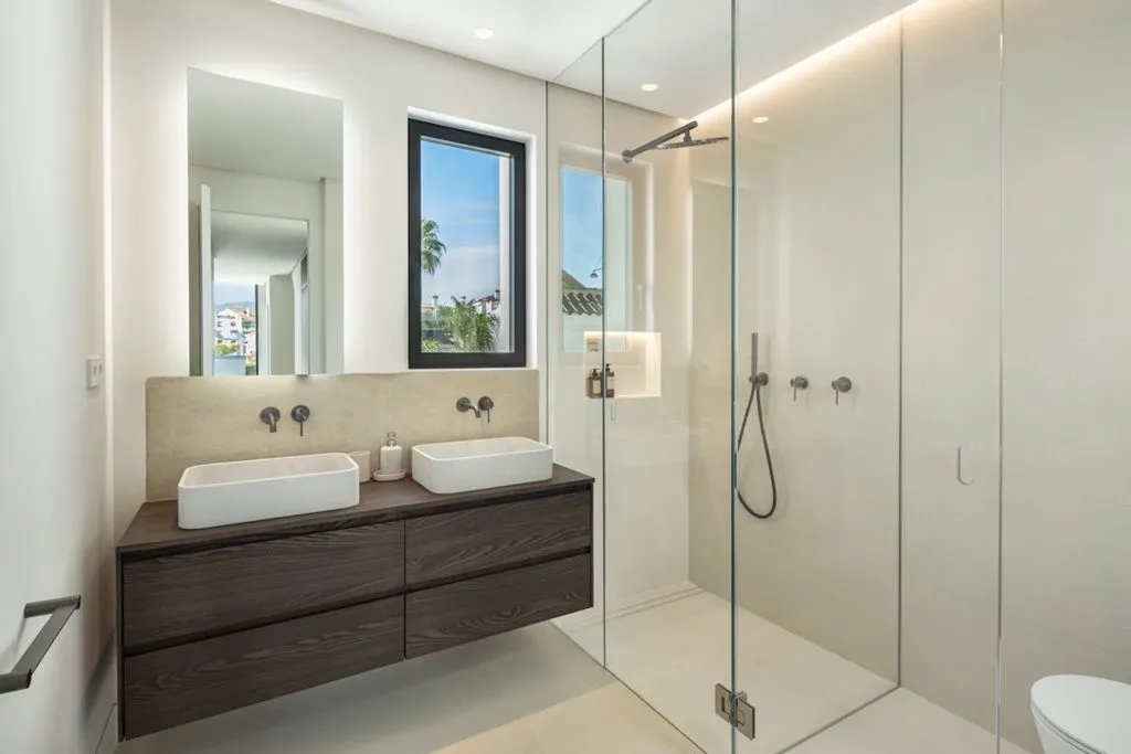 Vannitoad - Luxury Villa with Pool in Marbella