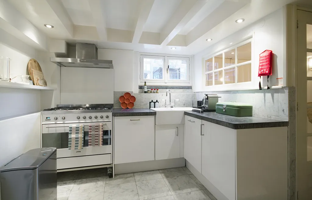 Cuisine - Ground Floor Apartment on Canal in Nine Streets