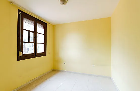 Office in Central Ricla, Zaragoza