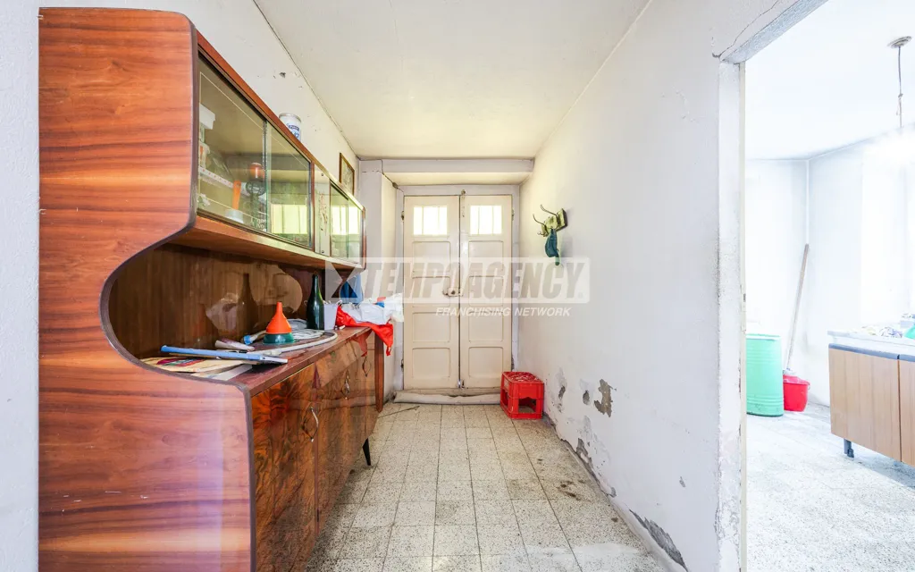 Esik - Detached House with Garage in Prignano sulla Secchia