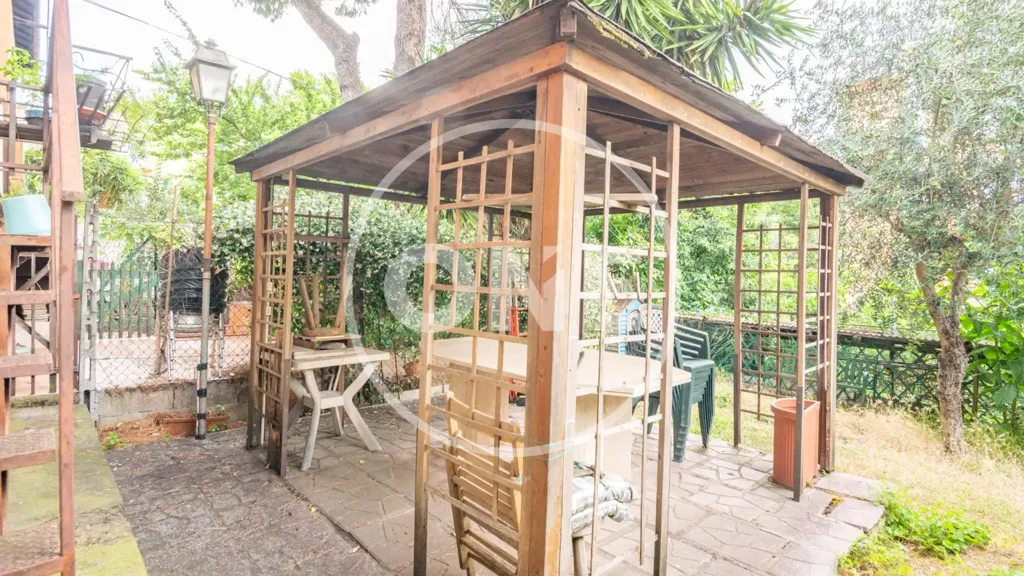 Terrass - Historic Villa Nuda Proprietà in Garbatella, Rome