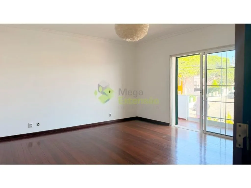 4 Bedroom Villa with Pool near Cascais