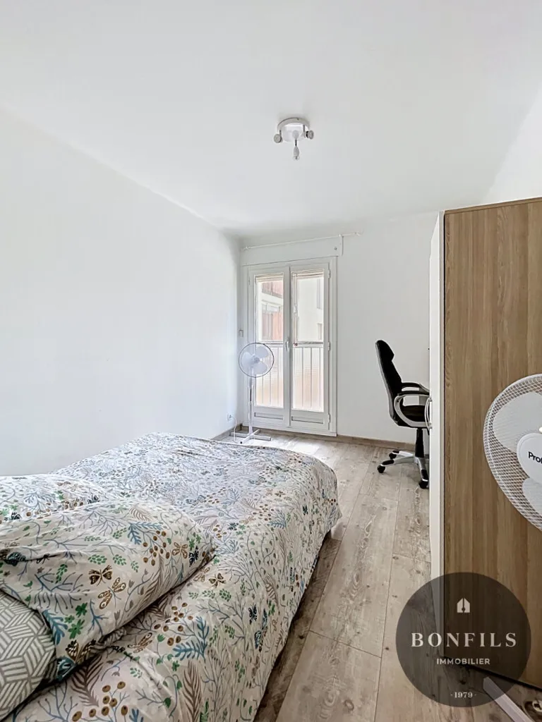 Magamistoad - Furnished Apartment with Balcony in Avignon Extramuros