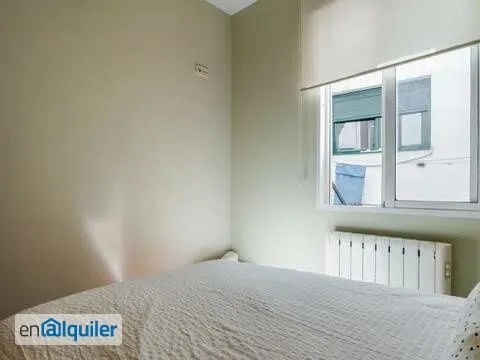 Bedrooms - Bright Apartment with Balcony in Chueca, Madrid