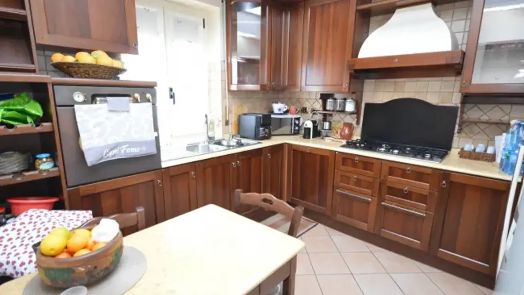 Cuisine - Spacious Apartment with Panoramic View in Rossano