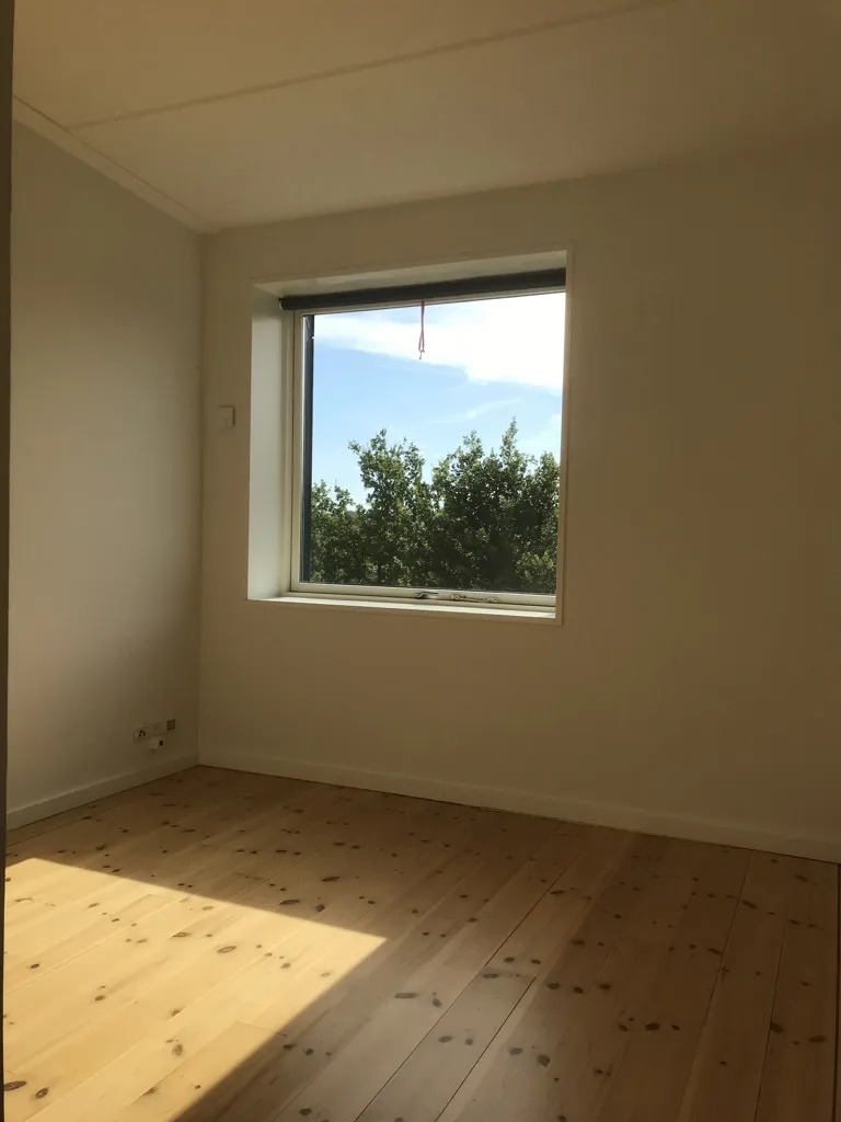 Pièces - Two-Storey Terraced House with Balcony in Ringsted
