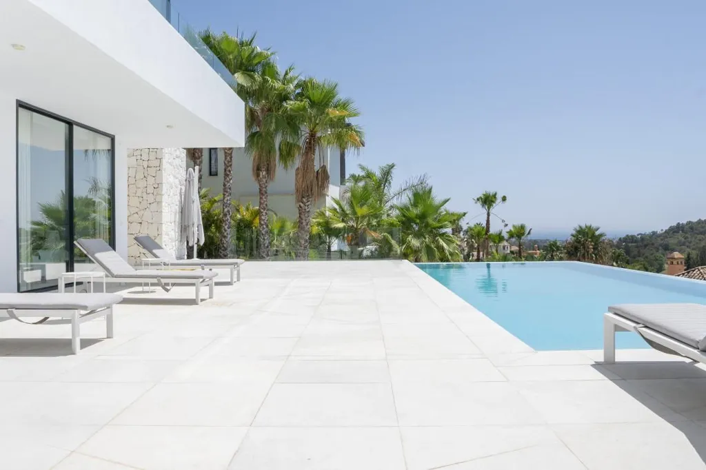 Piscine - Villa with Sea Views in Benahavís