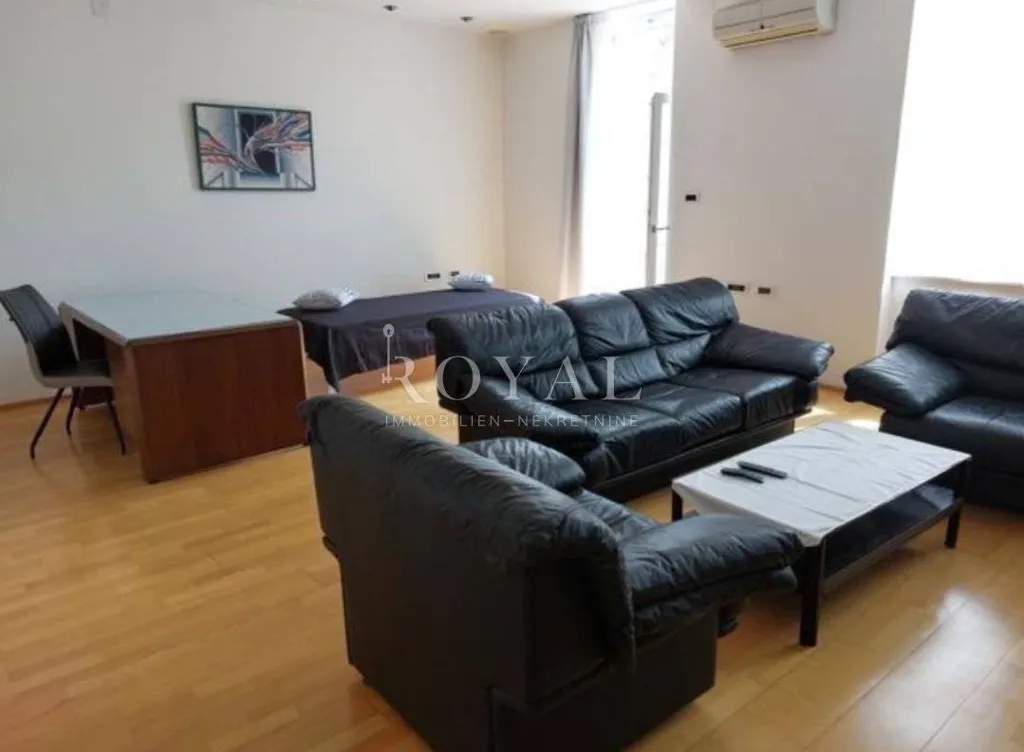 Soggiorno - Spacious Apartment with Balconies in Rijeka