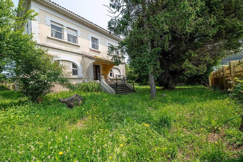 Välivaade - Chalet with Large Plot for Renovation in Narón