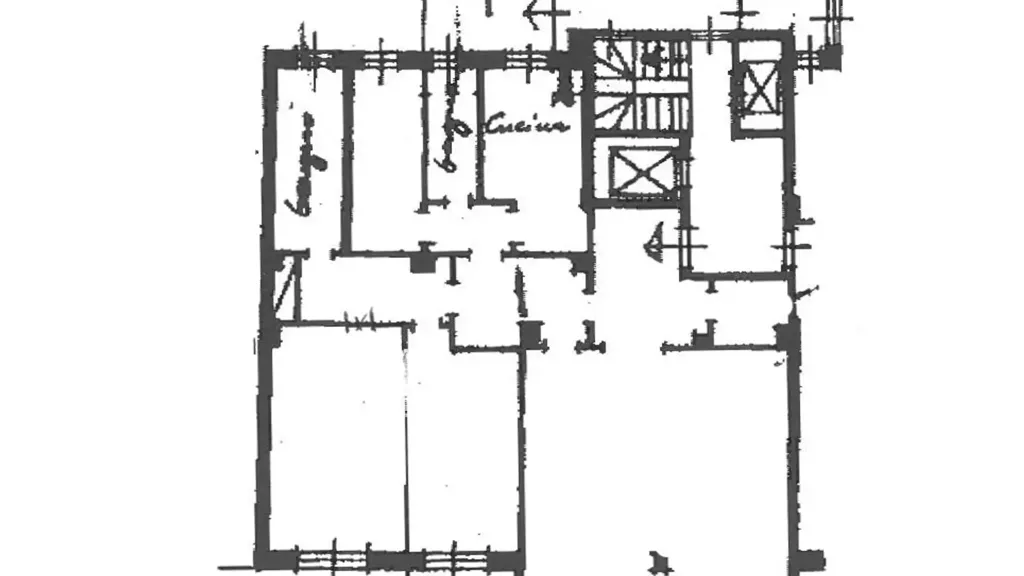 Plan - Spacious 4-Bedroom Apartment with Balconies in Milan
