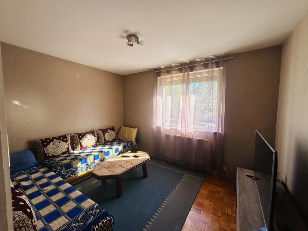 Living Room - House with 100 m² Basement near Montbéliard