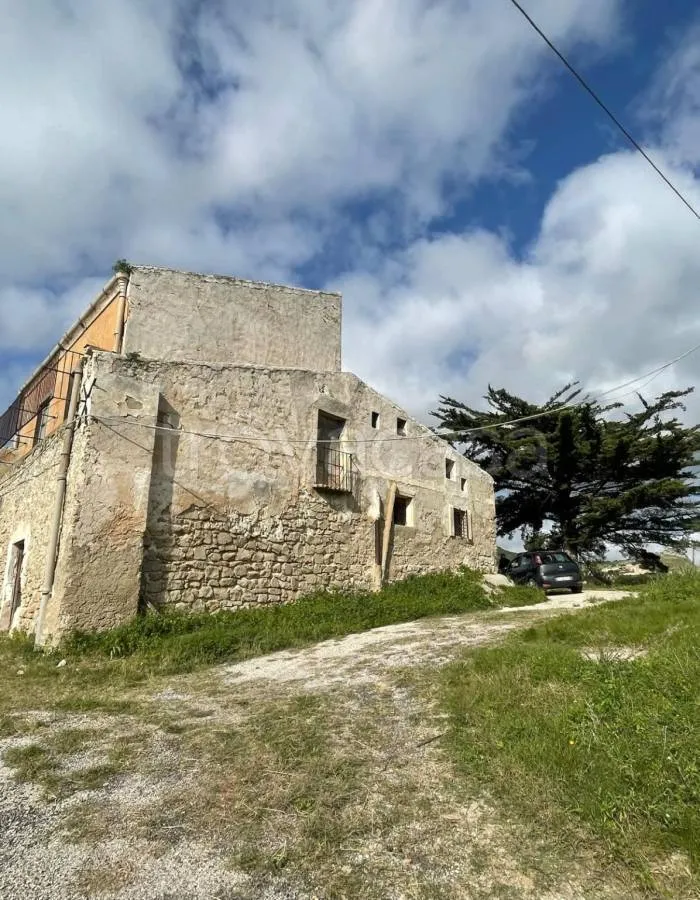 Välivaade - Rural Casale with Sea View near Realmonte