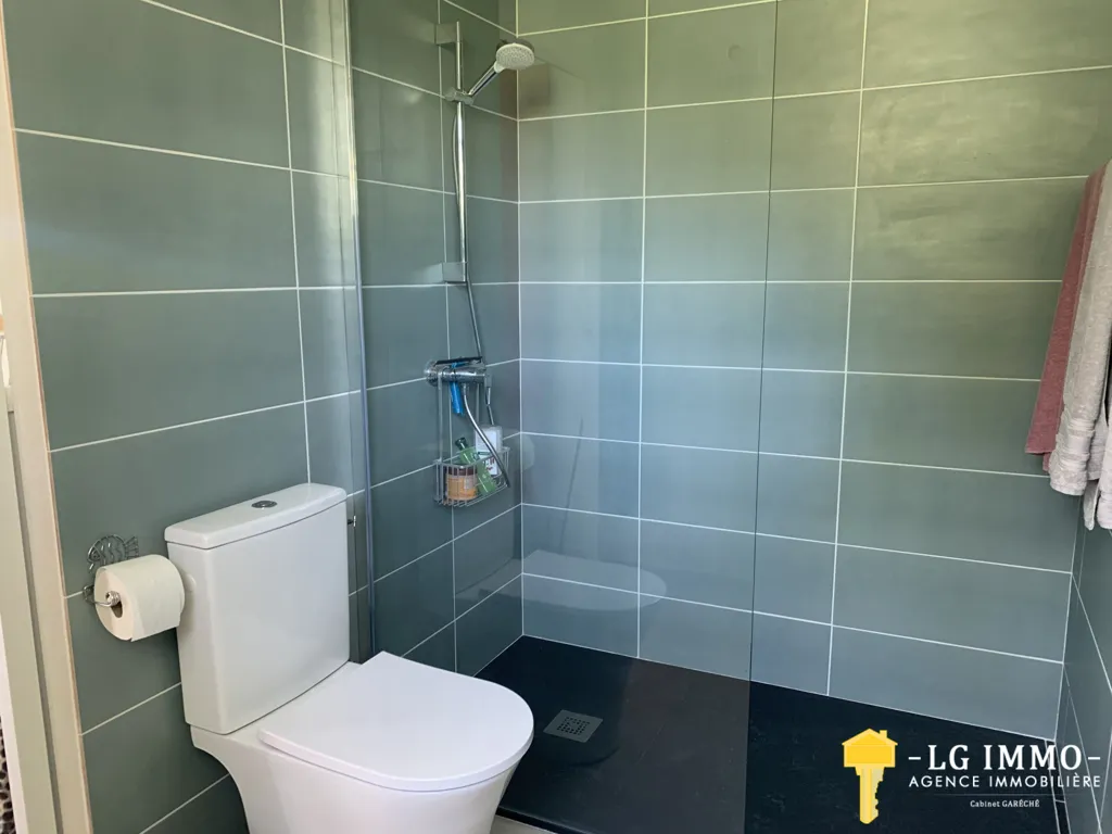 Salles de bain - Propriété Charentaise avec Vue sur l'Estuaire à Arces